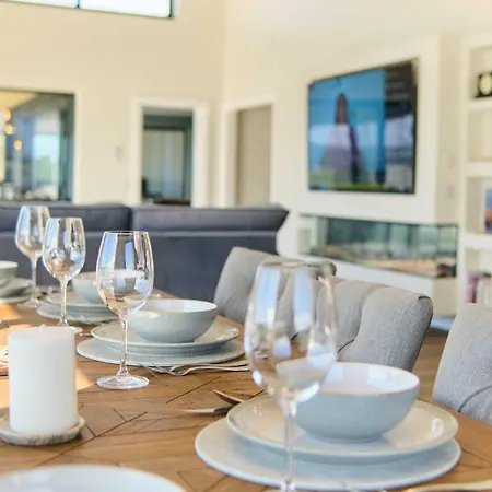 Holiday home Luxury With 360 Views Of Lough Swilly With Bar, Games Room, Bbq & Outdoor Dining Area By Travel Lets Homes