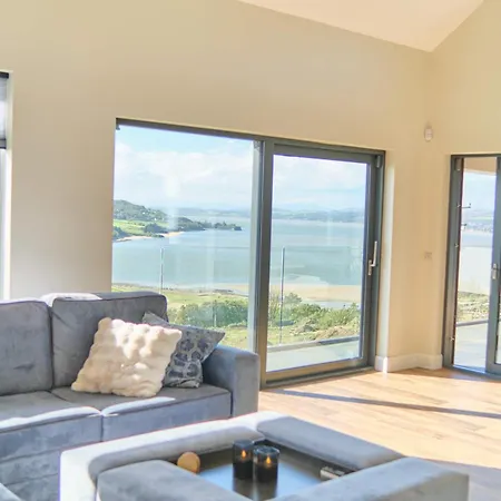 Holiday home Luxury With 360 Views Of Lough Swilly With Bar, Games Room, Bbq & Outdoor Dining Area By Travel Lets Homes Fahan