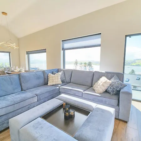 Holiday home Luxury With 360 Views Of Lough Swilly With Bar, Games Room, Bbq & Outdoor Dining Area By Travel Lets Homes *